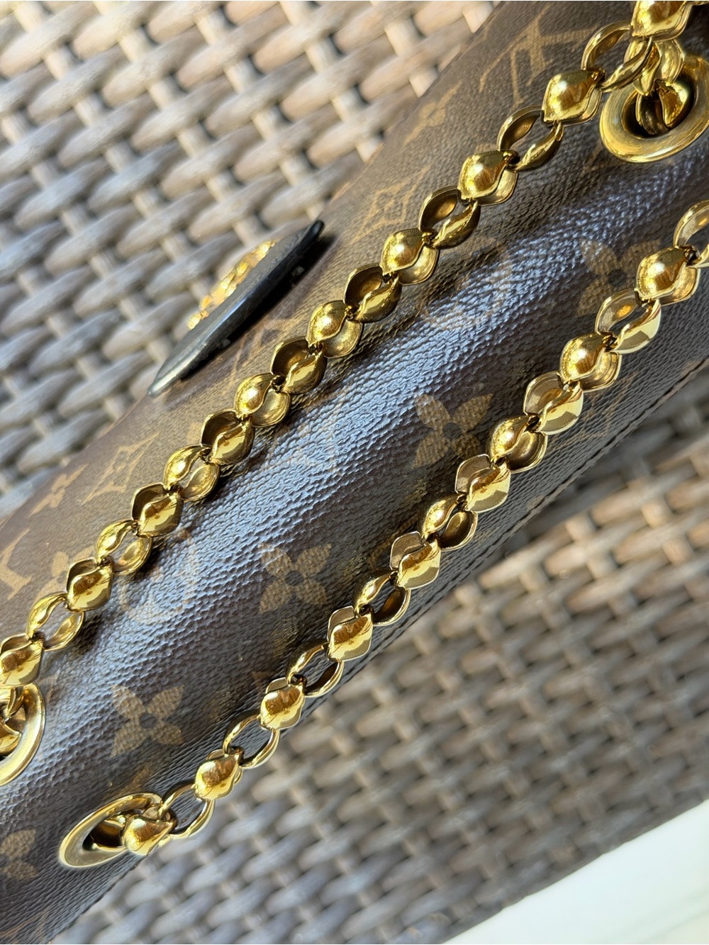 Authentic LV Victoire Monogram - Picture 11 of 16